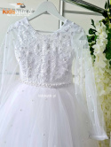 Biała, długa sukienka do Komunii z koronką w gałązki, tiulem i perełkami