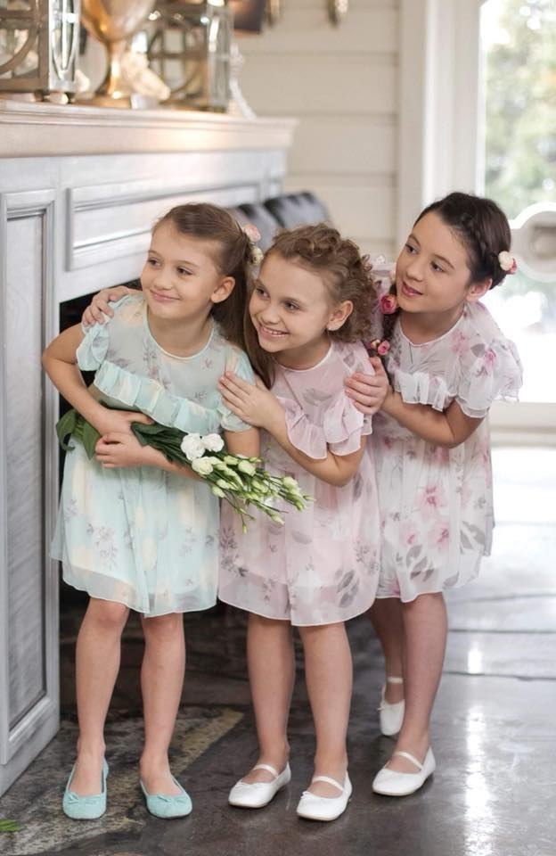 Elegancka, zwiewna sukienka Mela, szyfon i falbanka (pastelowy róż) Elegancka, zwiewna sukienka Mela, szyfon i falbanka (pastelowy róż)