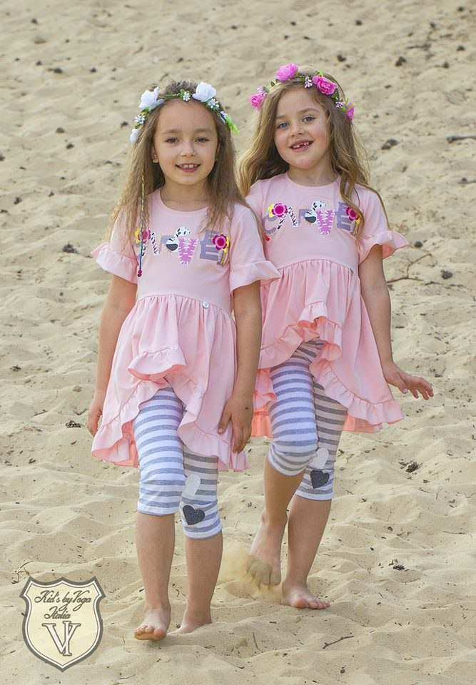 A set of SPANISH: tunic and leggings 3/4 A set of SPANISH: tunic and leggings 3/4