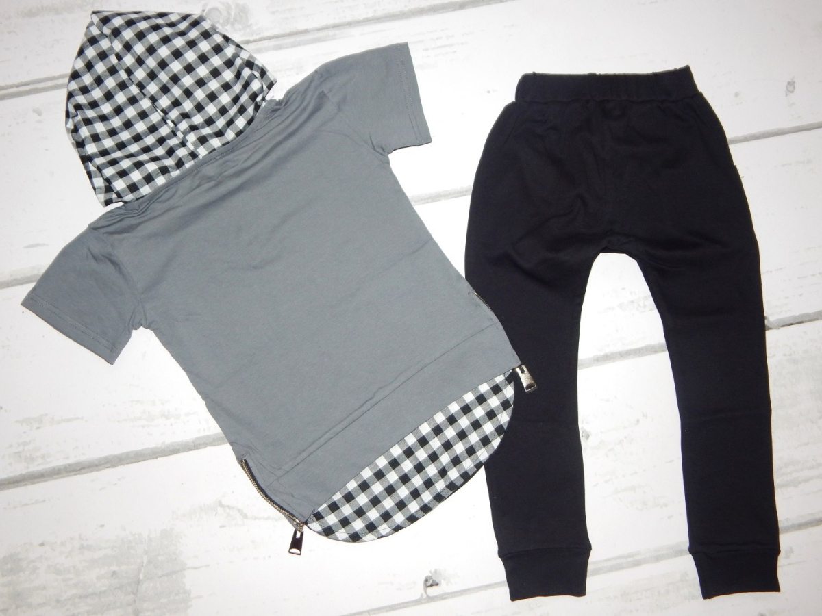 Zestaw AB/CD - stalowa bluza z kapturem 2w1 i czarne baggy Zestaw AB/CD - stalowa bluza z kapturem 2w1 i czarne baggy