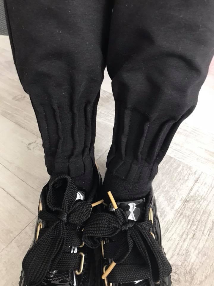 Zestaw SHOE TRENDS z nadrukiem i mankietami Zestaw SHOE TRENDS z nadrukiem i mankietami