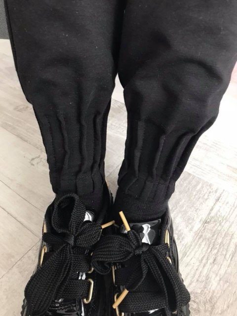 Zestaw SHOE TRENDS z nadrukiem i mankietami Zestaw SHOE TRENDS z nadrukiem i mankietami