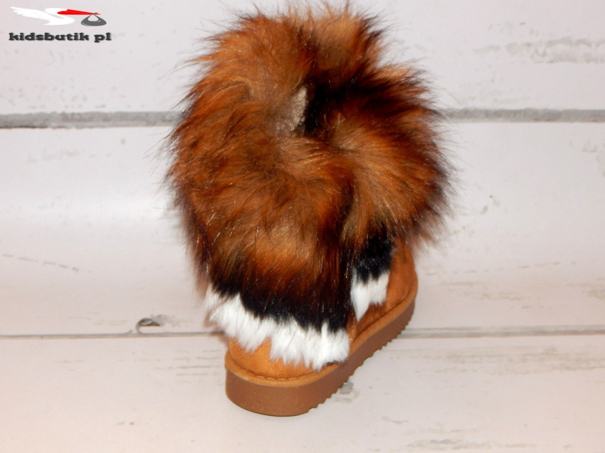 EMU boots with tassels and FUR black EMU boots with tassels and FUR black