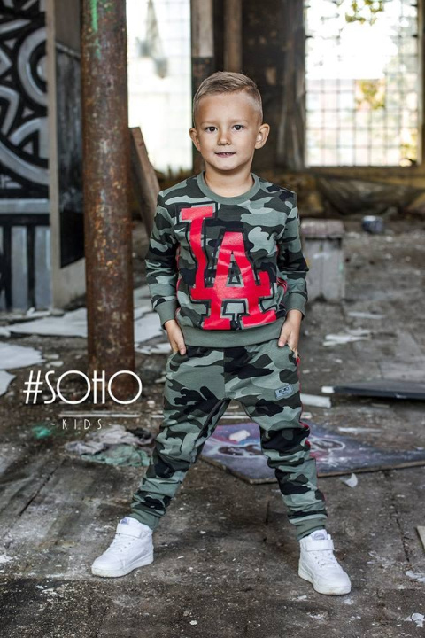 Set of moro LA: printed sweatshirt and pants Set of moro LA: printed sweatshirt and pants