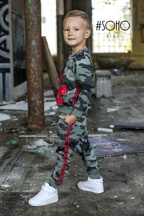 Set of moro LA: printed sweatshirt and pants Set of moro LA: printed sweatshirt and pants