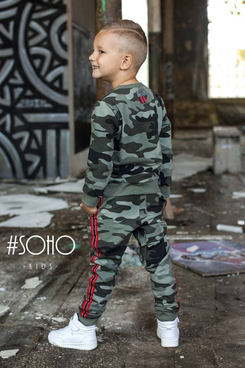 Set of moro LA: printed sweatshirt and pants Set of moro LA: printed sweatshirt and pants