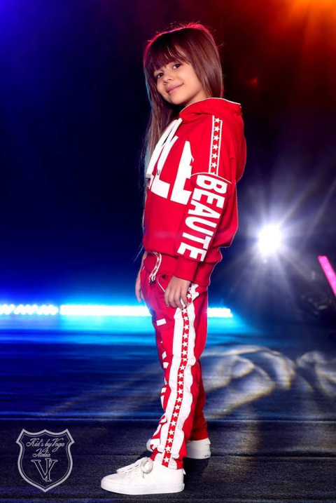 Red tracksuit BELLE BEAUTE Red tracksuit BELLE BEAUTE