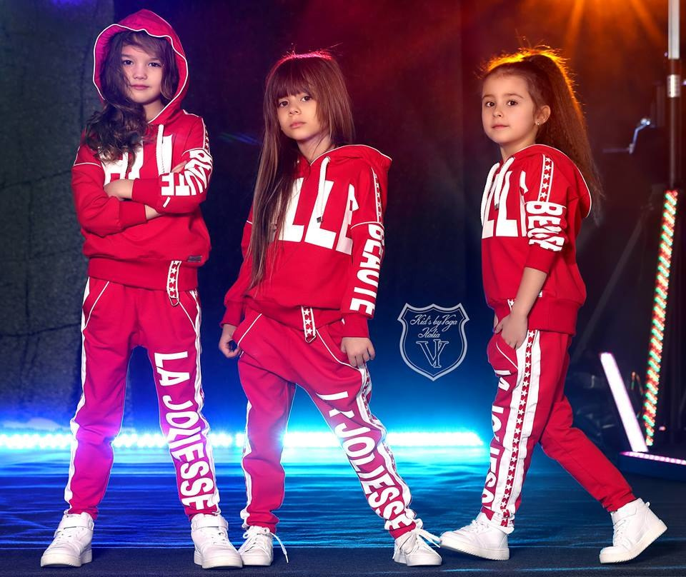 Red tracksuit BELLE BEAUTE Red tracksuit BELLE BEAUTE