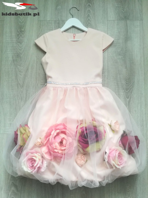 Exclusive ladies ' knitted dress flower Exclusive ladies ' knitted dress flower