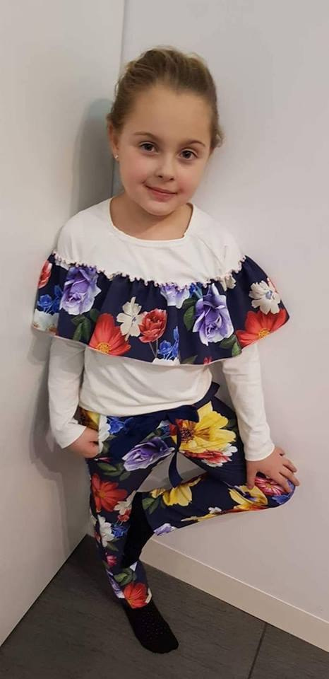 Set of FLOWERS with a frill and bow Set of FLOWERS with a frill and bow