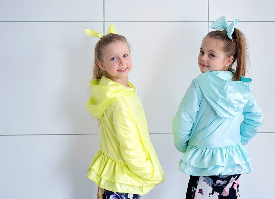 Immaculate windbreaker jacket with hood and baskinka Immaculate windbreaker jacket with hood and baskinka