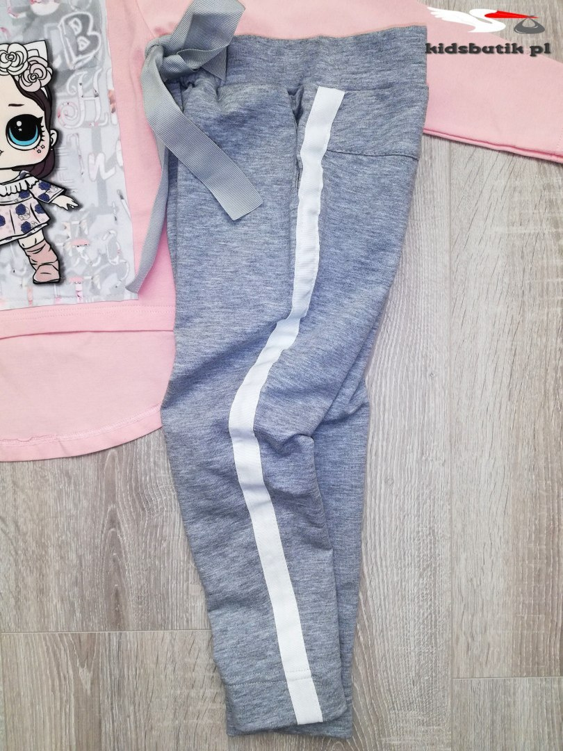 2 piece/tracksuit LOL with a bow and side stripes 2 piece/tracksuit LOL with a bow and side stripes