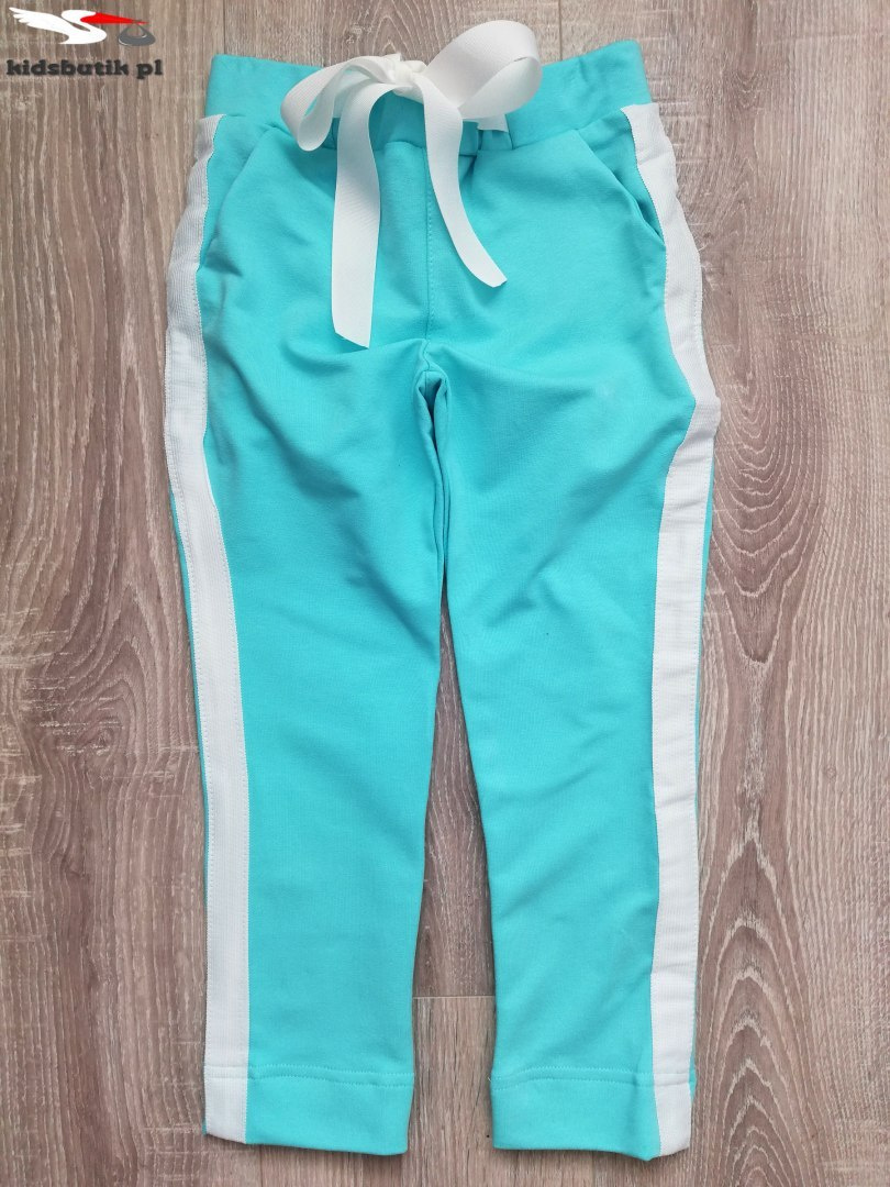 2 piece/tracksuit LOL with a bow and side stripes 2 piece/tracksuit LOL with a bow and side stripes