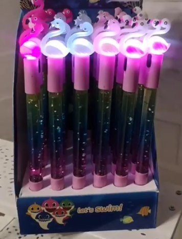 Pen glowing FLAMING with LED lamp and glitter-light pink Pen glowing FLAMING with LED lamp and glitter-light pink