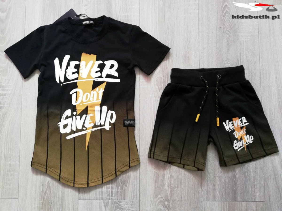 A complete set of sports NEVER DON'T GIVE UP-black honey A complete set of sports NEVER DON'T GIVE UP-black honey