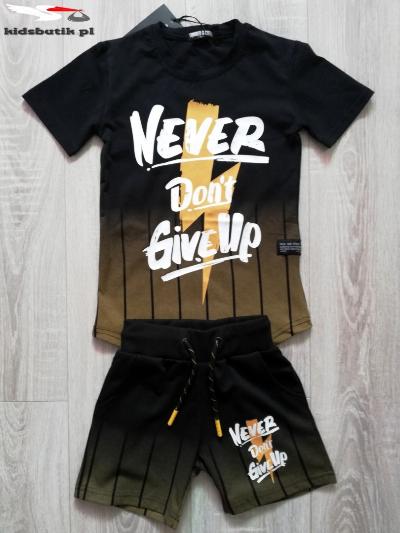 A complete set of sports NEVER DON'T GIVE UP-black honey A complete set of sports NEVER DON'T GIVE UP-black honey