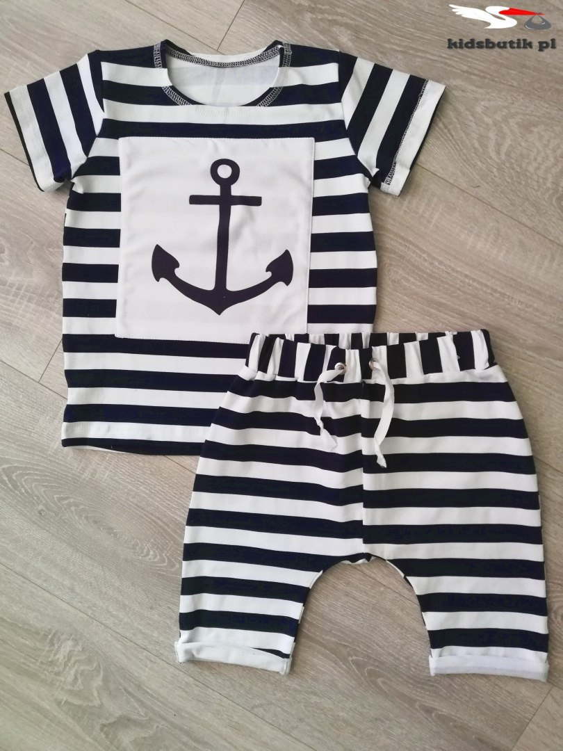 The Navy set with an anchor for his son The Navy set with an anchor for his son