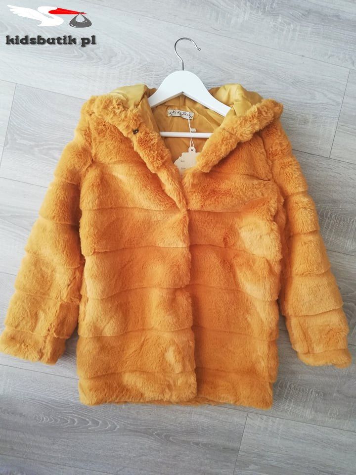 Coat furry honey Coat furry honey