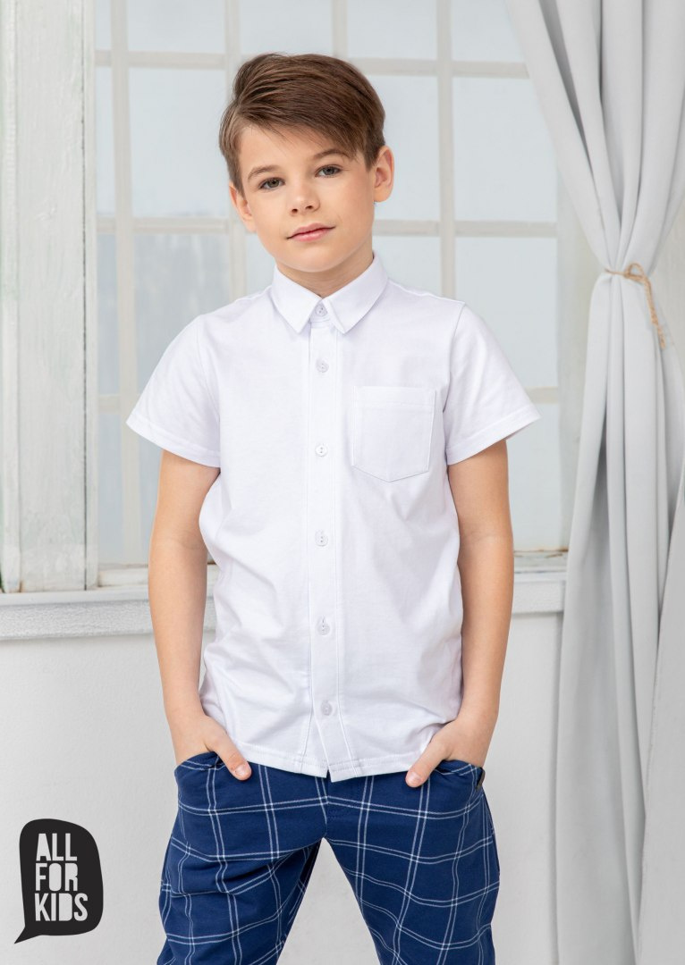 Smooth, white shirt with short sleeves Smooth, white shirt with short sleeves