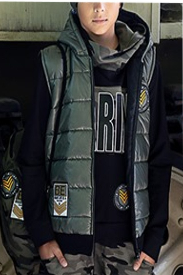 Quilted REBEL vest with hood and stripes Quilted REBEL vest with hood and stripes