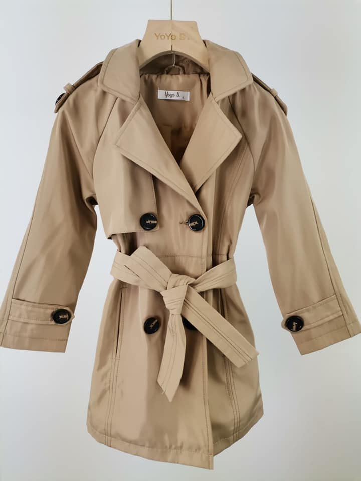 Elegant, double-breasted, slightly insulated coat Elegant, double-breasted, slightly insulated coat