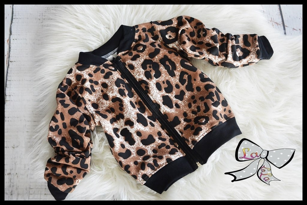 PANTHER KIT with frills PANTHER KIT with frills