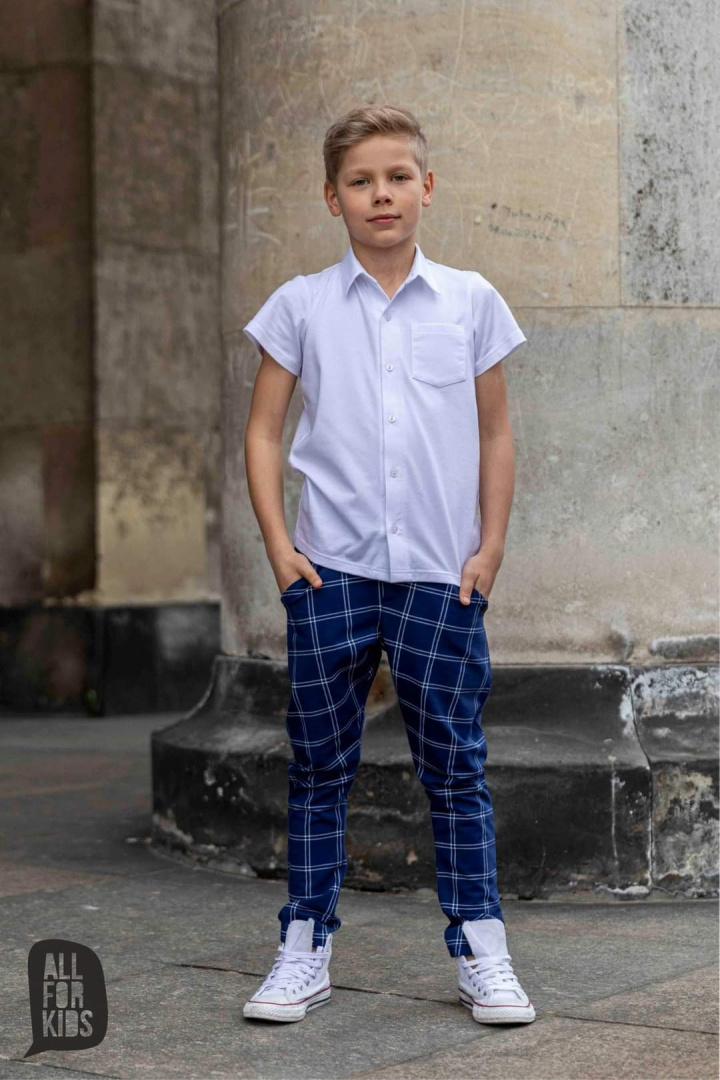 Elegantly sporty light grey checkered suit with fly included Elegantly sporty light grey checkered suit with fly included