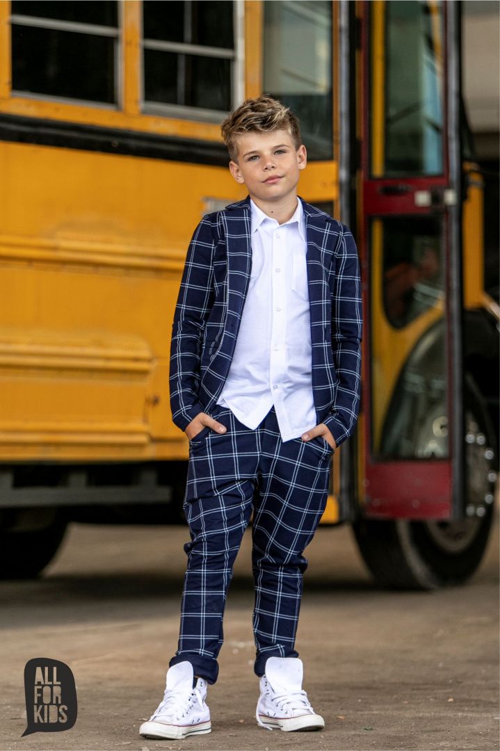 Elegantly sporty light grey checkered suit with fly included Elegantly sporty light grey checkered suit with fly included