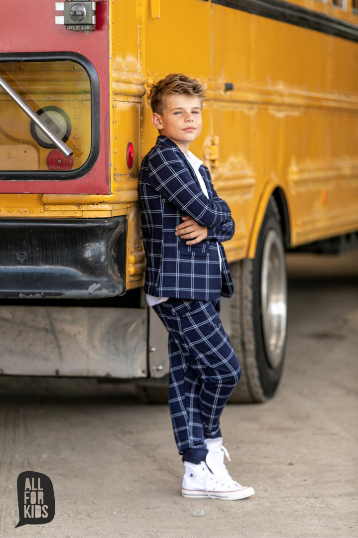 Elegantly sporty light grey checkered suit with fly included Elegantly sporty light grey checkered suit with fly included