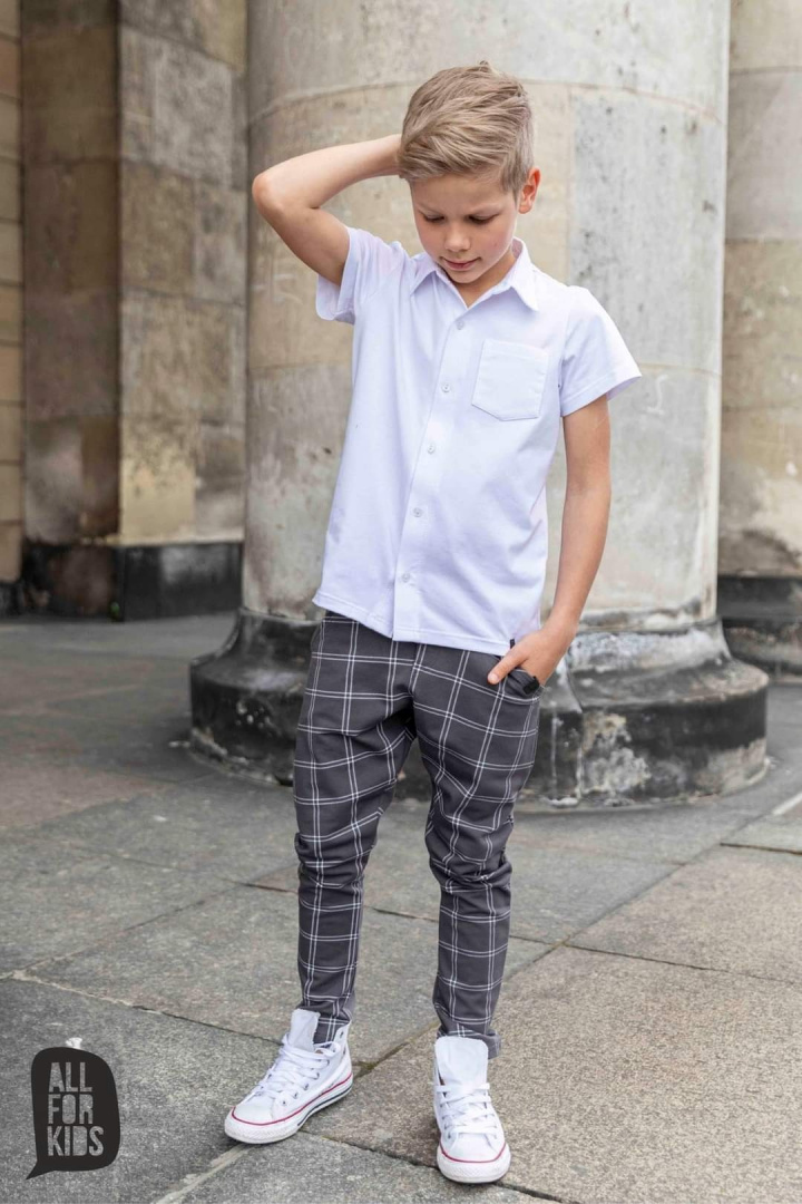 Elegantly sporty light grey checkered suit with fly included Elegantly sporty light grey checkered suit with fly included