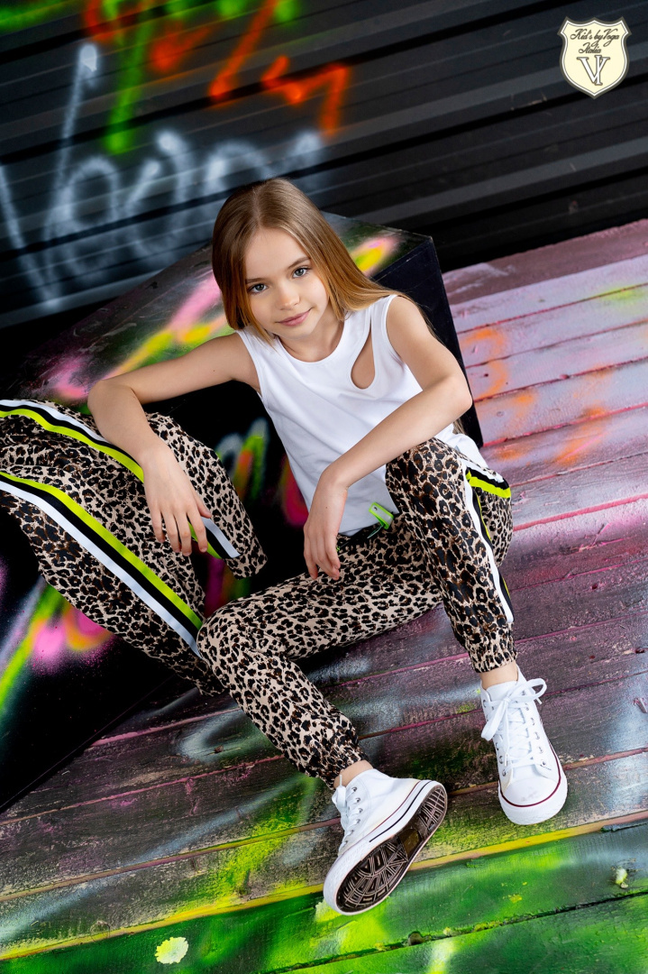 Panther set with a neon stripe Panther set with a neon stripe