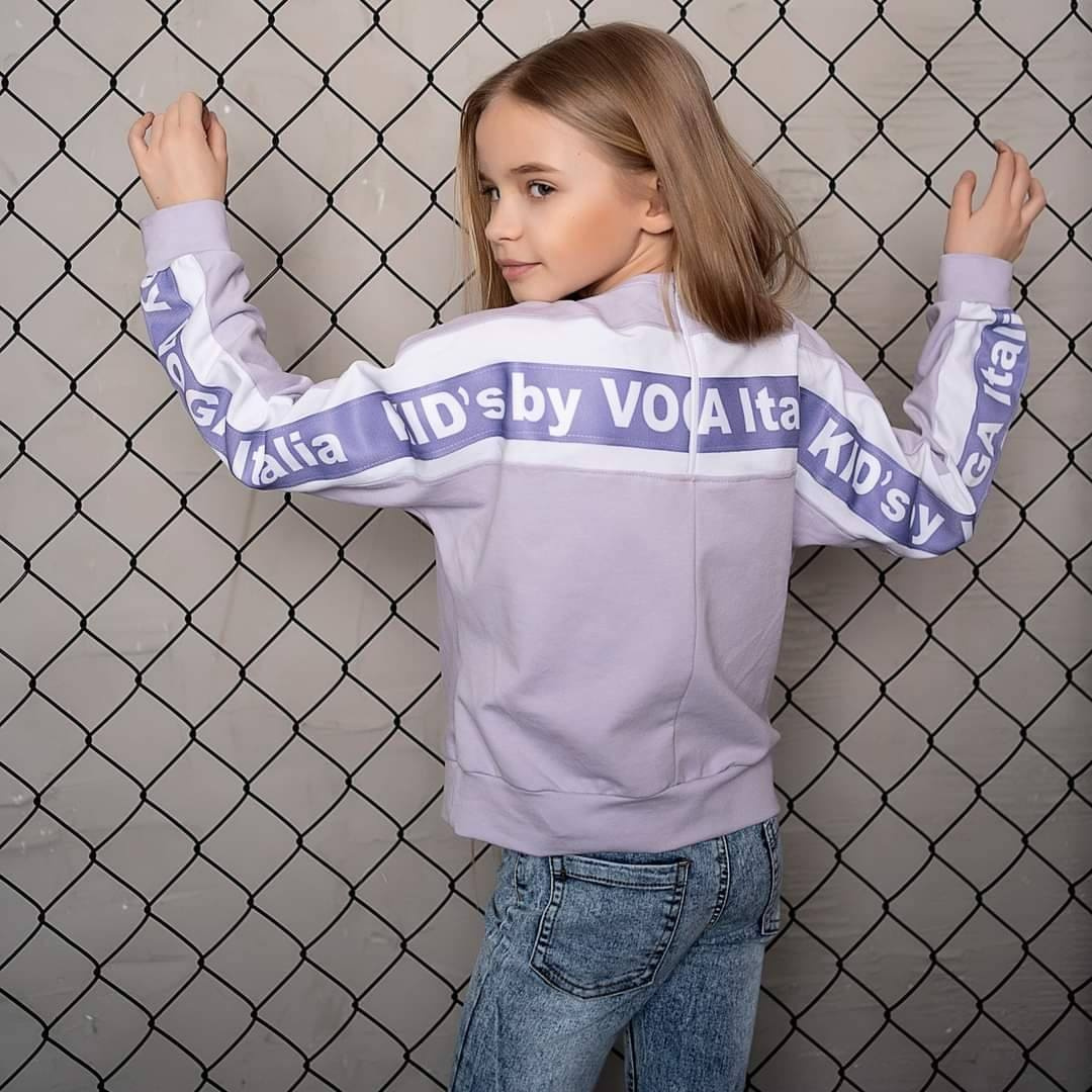 VOGA purple sweatshirt with tape on the back VOGA purple sweatshirt with tape on the back