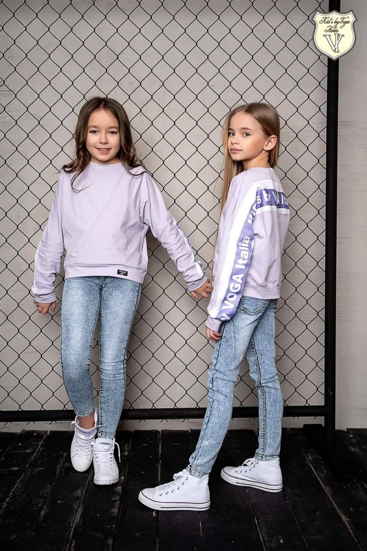VOGA purple sweatshirt with tape on the back VOGA purple sweatshirt with tape on the back