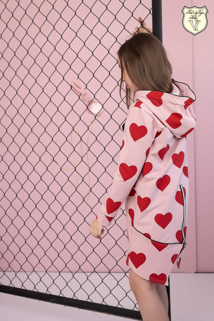 RED HEARTS dress - hood and expressions RED HEARTS dress - hood and expressions