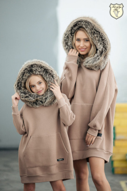 Beige tunic DETACHABLE FUR Mom and Daughter - here the daughter