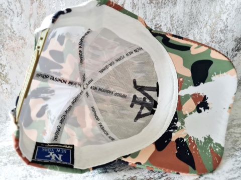Czapka z daszkiem i regulacją NY Military Moro - khaki, brąz Czapka z daszkiem i regulacją NY Military Moro - khaki, brąz