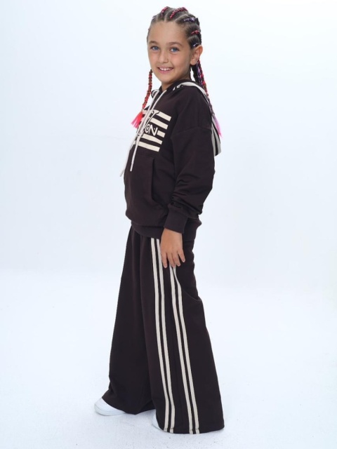 Dres sportowy z kapturem VIZ FASHION lampasy - czekolada Dres sportowy z kapturem VIZ FASHION lampasy - czekolada