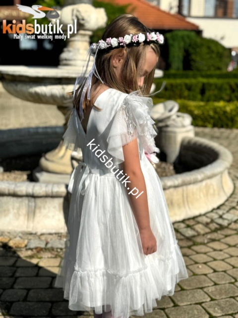 Elegancka sukienka z piórkami i zdejmowanym kwiatem - ecru Elegancka sukienka z piórkami i zdejmowanym kwiatem - ecru