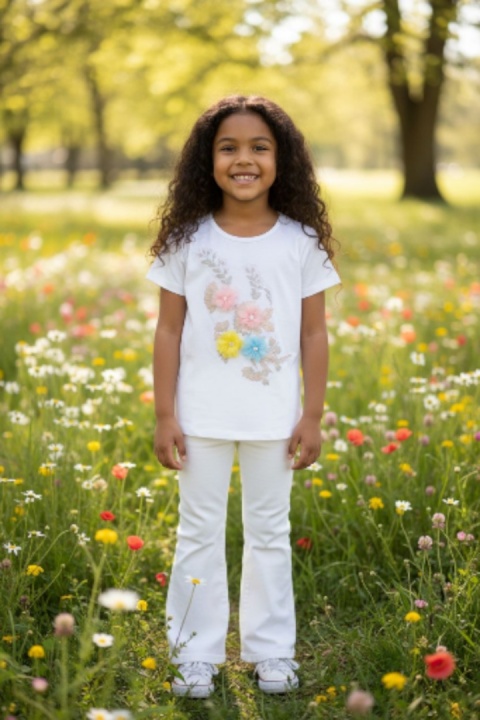 Bluzka z haftem i kwiatami 3D - biała