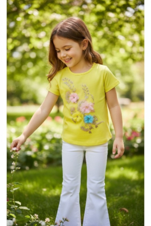 Bluzka z haftem i kwiatami 3D - cytrynowa