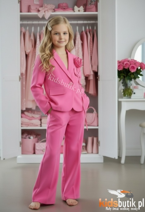 Elegancki garnitur z doszywanym kwiatem - róż