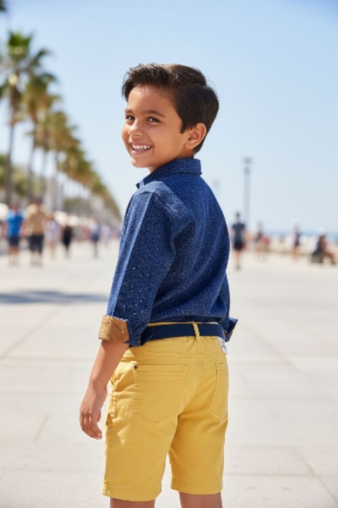 Elegancko sportowe miodowe szorty z paskiem i regulacją