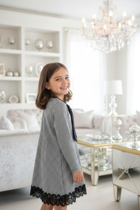 Okolicznościowa sukienka PEPITKA z kokardą na przodzie