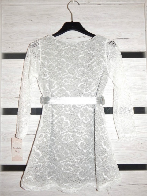 Elegancka sukienka z gipiury/koronki z szarfą Elegancka sukienka z gipiury/koronki z szarfą
