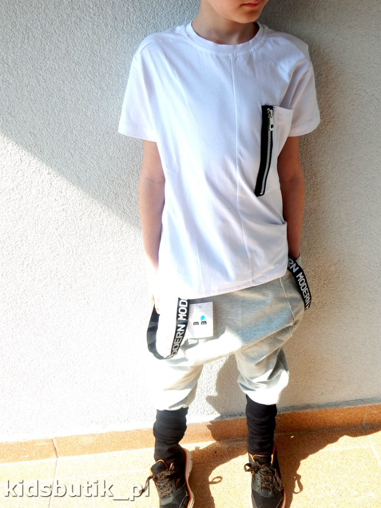 Przedłużany tshirt z szelkami i zamkiem by MODERN Przedłużany tshirt z szelkami i zamkiem by MODERN