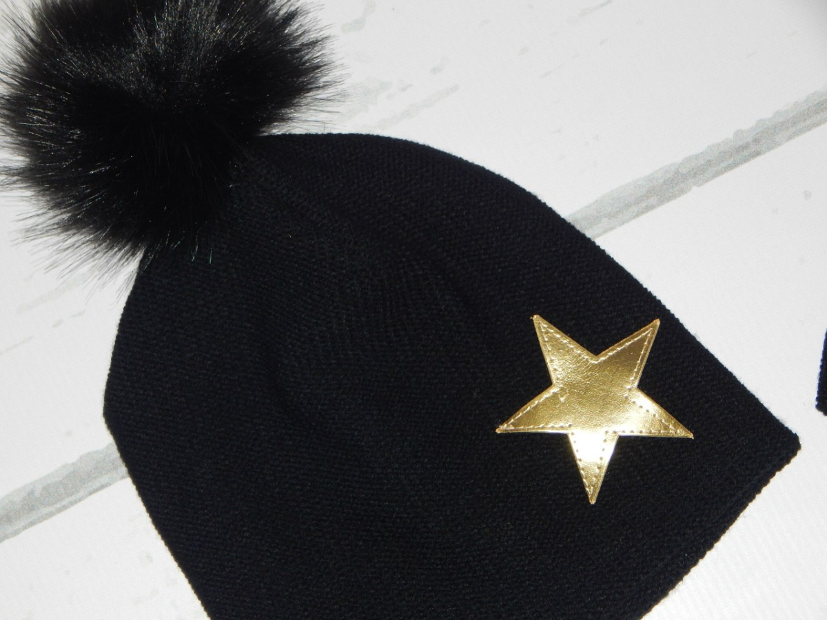 GOLD STAR - Zestaw CZAPKA I KOMIN z gwiazdą i pomponem GOLD STAR - Zestaw CZAPKA I KOMIN z gwiazdą i pomponem
