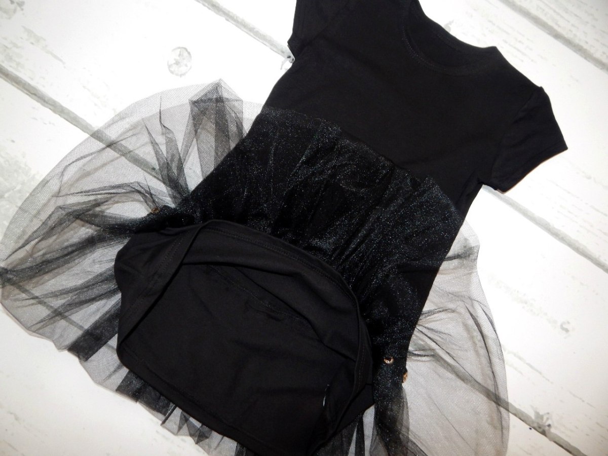 Komplet AGUSIA - elegancka sukienka z tiulem i sweterek z gwiazdkami Komplet AGUSIA - elegancka sukienka z tiulem i sweterek z gwiazdkami