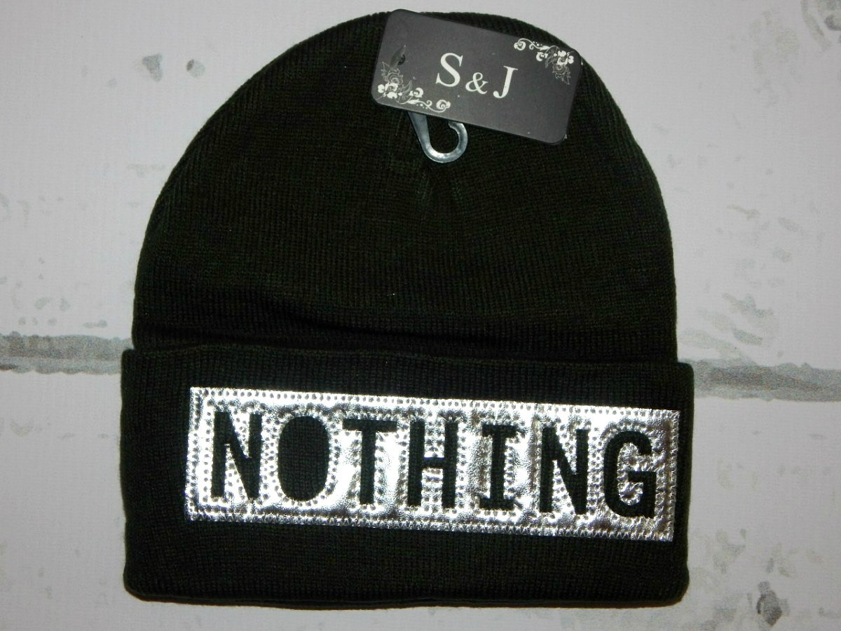NOTHING - jesienno zimowa czapka z naszywką (khaki) NOTHING - jesienno zimowa czapka z naszywką (khaki)